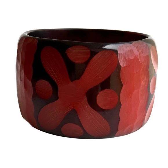 Vintage Wide Carved Plastic Bangle Bracelet - Picture 7 of 9